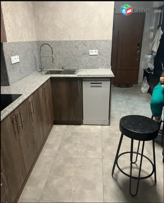 LA10371 Վարձով 2 ս. 3 դարձրած բնակարան Մովսես Խորենացու փողոցում