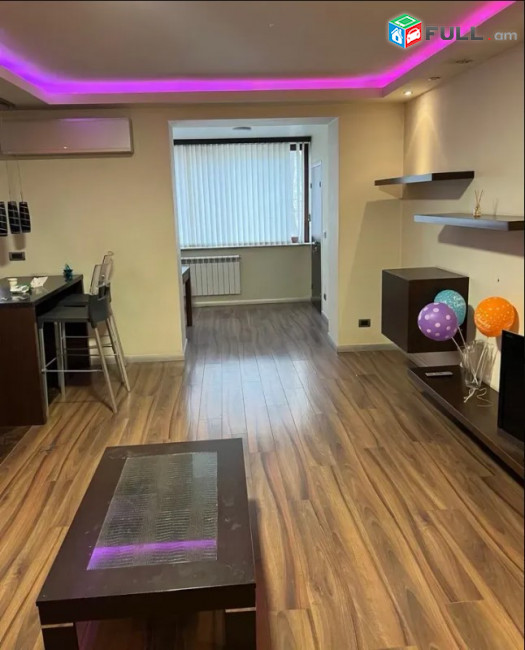 LA10377 Վարձով 2 սենյականոց բնակարան Աբովյան փողոցում