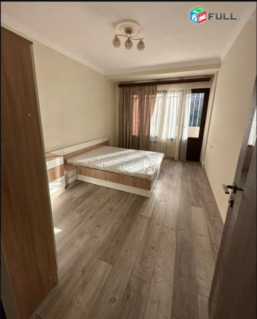 LA10379  Վարձով 3 սենյականոց բնակարան Խորենացի փողոցում