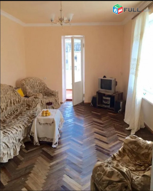 LA10383 Վարձով 3 սենյականոց բնակարան Վահրամ Փափազյան փողոցում