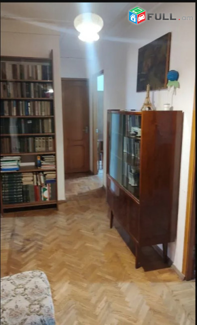 LA10384 Վարձով 4 սենյականոց բնակարան, Արամ Խաչատրյան փողոցի նրբանցք
