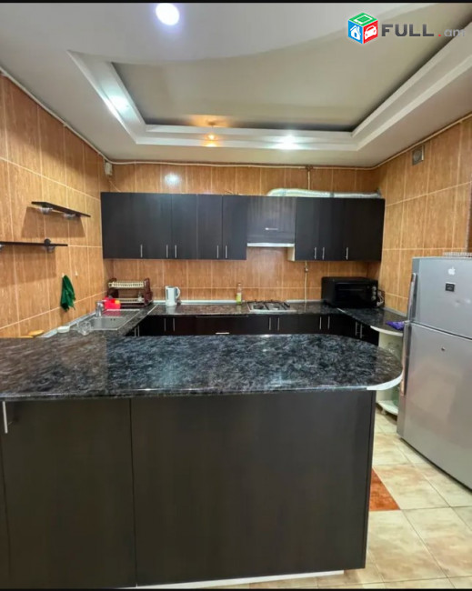 LA10395 Վարձով 3 սենյականոց բնակարան  Մհեր Մկրչյան փողոց , Հանրապետության փողոց նորակառույց շենքում