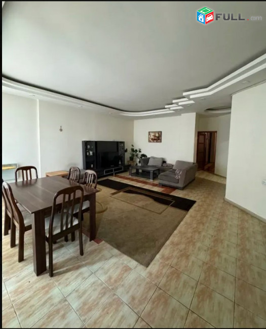LA10395 Վարձով 3 սենյականոց բնակարան  Մհեր Մկրչյան փողոց , Հանրապետության փողոց նորակառույց շենքում