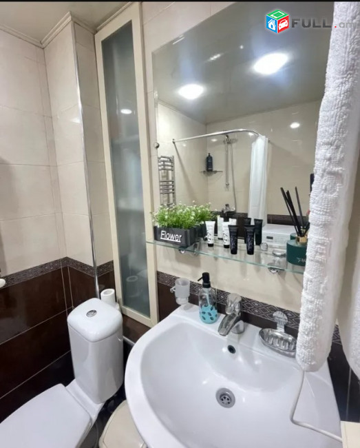 LA10420 Օրավարձով 2 սենյականոց բնակարան Վարդանանց փողոց , Սախարովի հրապարակի մոտ