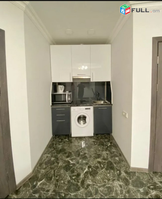 LA10423 Օրավարձով 2 սենյականոց բնակարան  Ամիրյան փողոց , նորակառույց շենքում