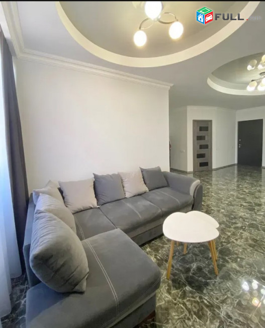 LA10423 Օրավարձով 2 սենյականոց բնակարան  Ամիրյան փողոց , նորակառույց շենքում