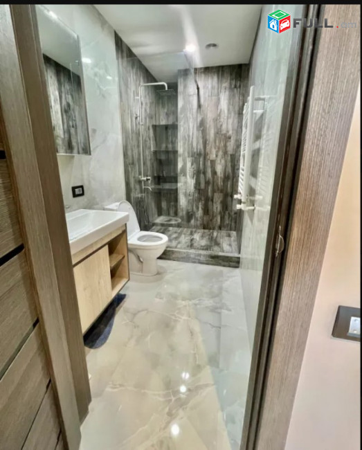 LA10430 Վարձով 3 սենյականոց բնակարան Արաբկիր, Մալխասյանց փողոց ,նորակառույց շենքում 