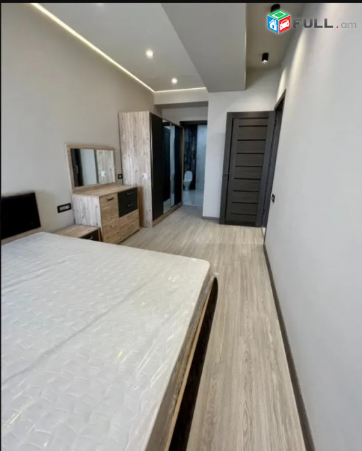 LA10430 Վարձով 3 սենյականոց բնակարան Արաբկիր, Մալխասյանց փողոց ,նորակառույց շենքում 