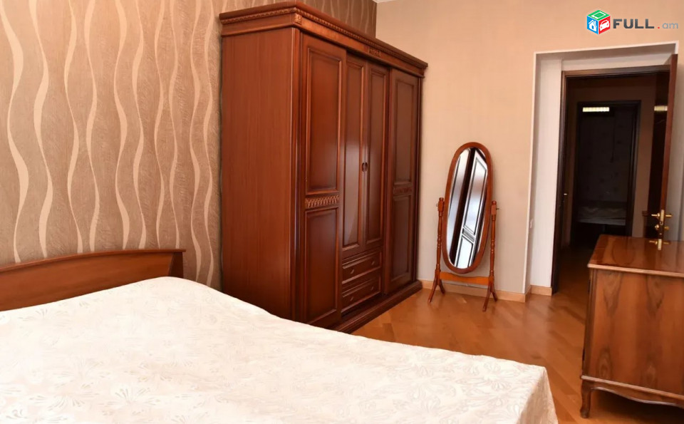 LA10467  Վարձով 3 սենյականոց բնակարան Թամանյանի փողոցում