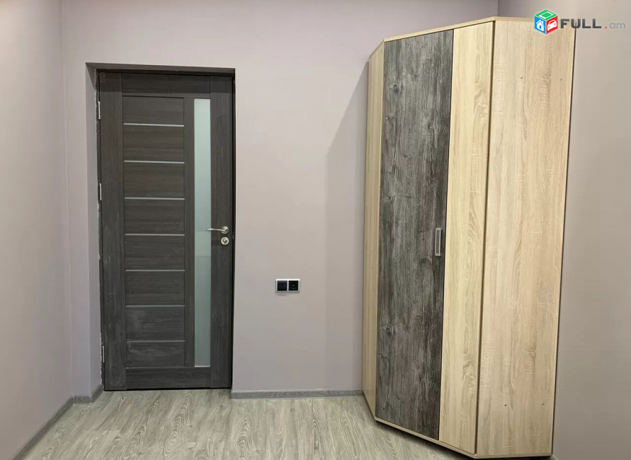 LA02937 Վարձով 3 սենյականոց բնակարան Հակոբ Հակոբյան փողոցում