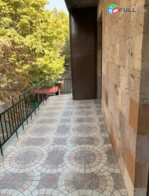 LA02937 Վարձով 3 սենյականոց բնակարան Հակոբ Հակոբյան փողոցում
