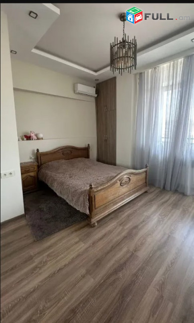 LA10513 Վարձով 3 սենյականոց բնակարան  Ձորափի փողոցում, նորակառույց շենքում