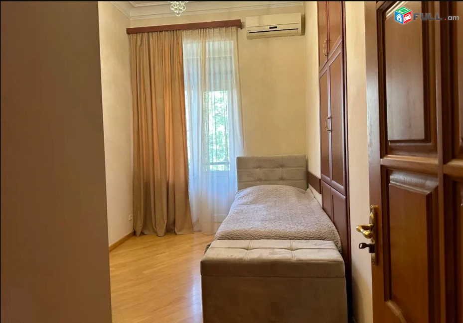 LA10526 Վարձով 3 սենյականոց բնակարան Տերյան փողոցում