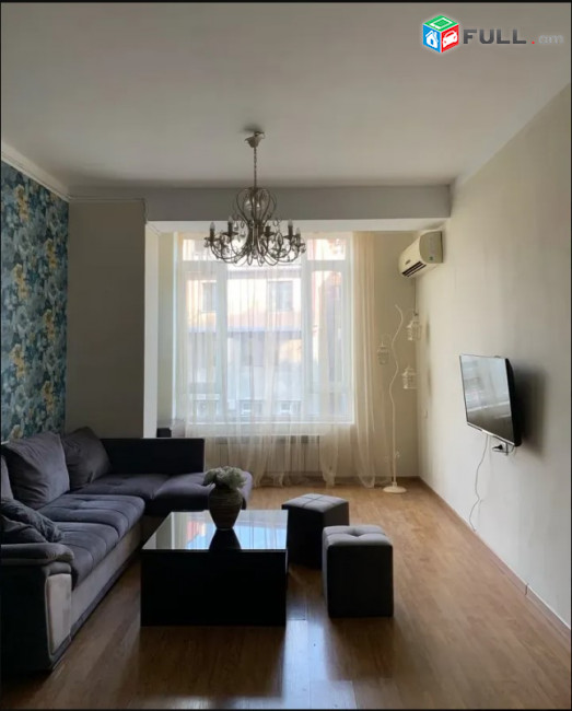 LA10530 Վարձով 3 սենյականոց բնակարան Նալբանդյան փողոց ,  նորակառույց շենքում