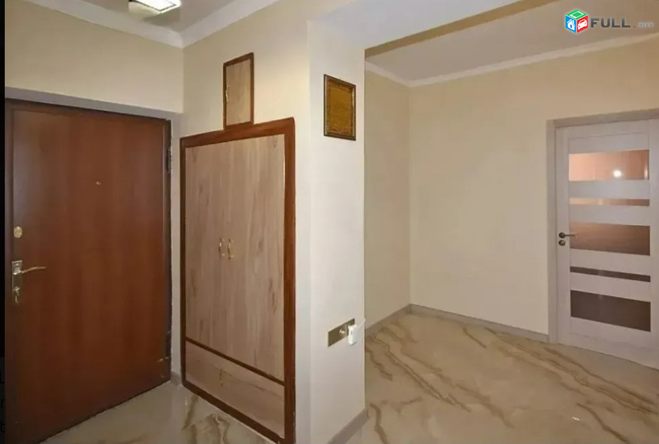 LA10537  Վարձով 3 սենյականոց բնակարան Վահրամ Փափազյան փողոցում