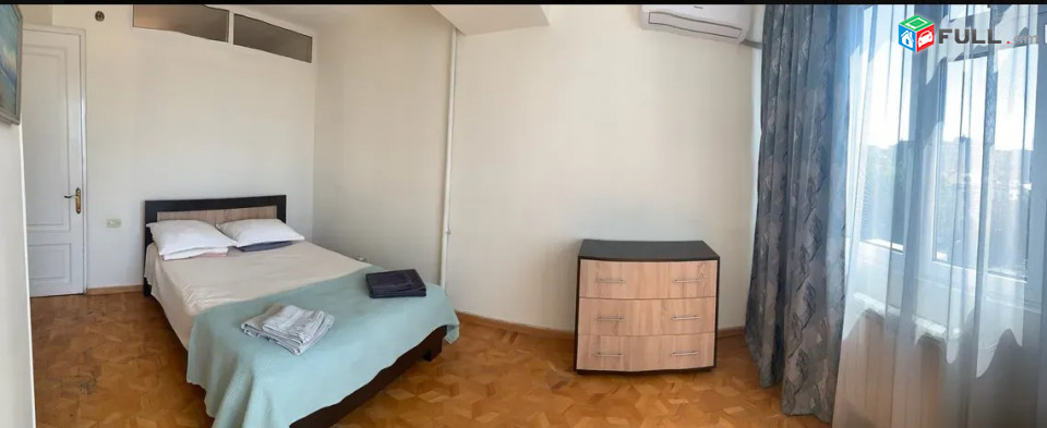 LA10545 Վարձով 3 սենյականոց բնակարան  Սարյանի փողոցում