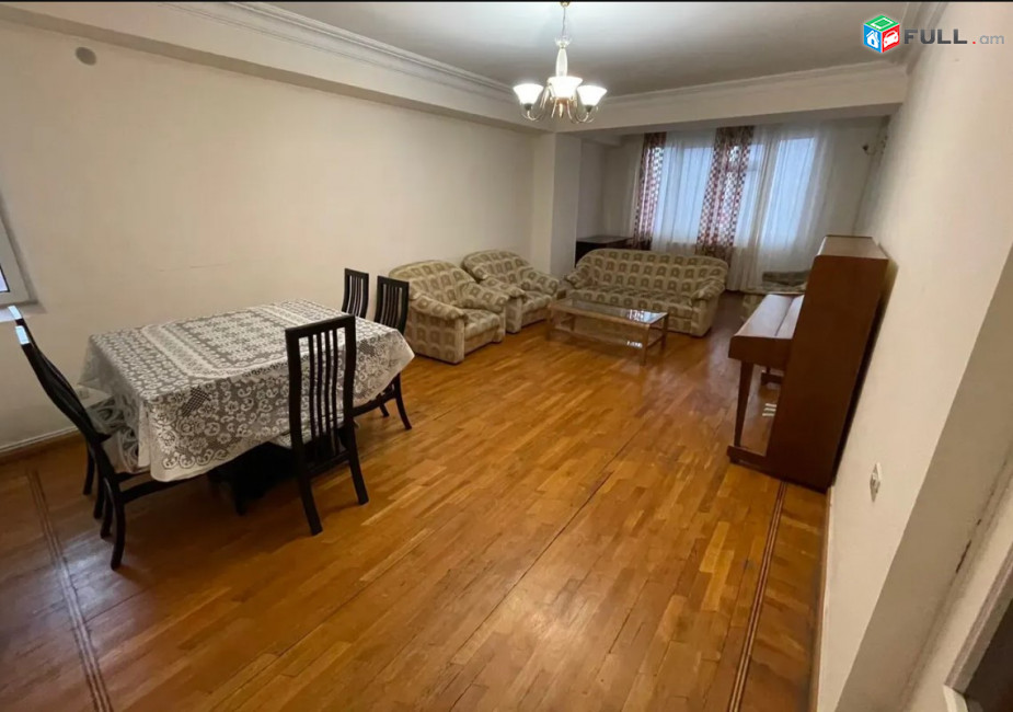 LA10545 Վարձով 3 սենյականոց բնակարան  Սարյանի փողոցում