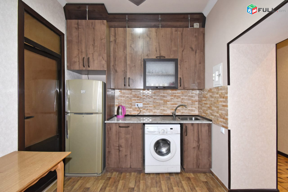 LA10580 Օրավարձով 3 սենյականոց բնակարան Կոմիտաս , Փափազյան խաչմերուկի մոտ 