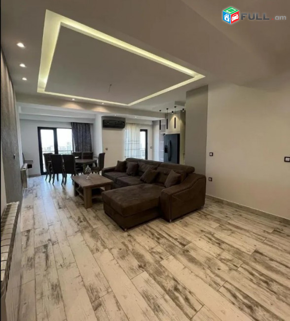 LA10585 Վարձով 3 սենյականոց բնակարան Վահագն Դավթյանի փողոց , նորակառույց շենքում 
