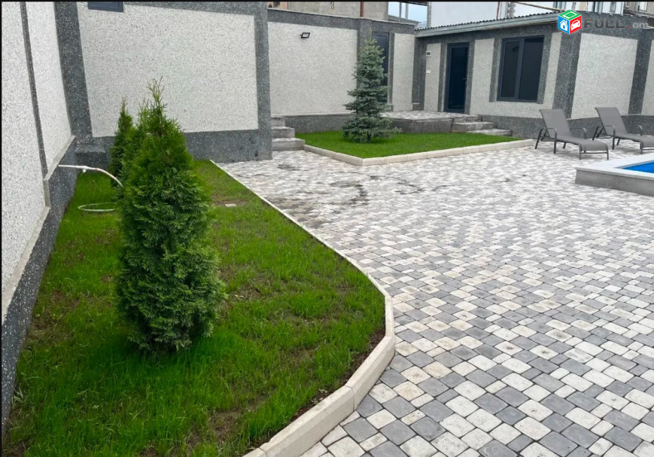 LA10589 Օրավարձով 2 սենյականոց Մեկ հարկանի տուն Եռագույն փողոցում Ջրվեժում
