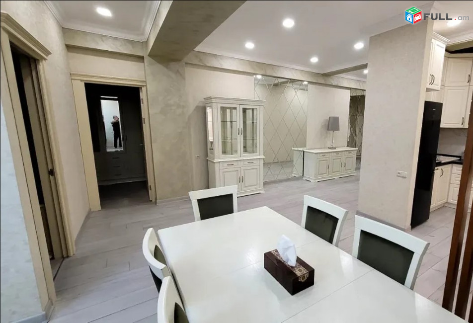 LA10593  Վարձով 3 սենյականոց բնակարան Կոմիտաս , Վաղարշյան խաչմերուկի մոտ նորակառույց շենք
