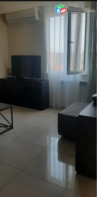 LA10628 Վարձով 2 սենյականոց բնակարան Արամ Խաչատրյան փողոցում