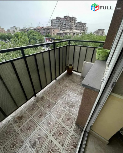 LA10631 Օրավարձով  3 սենյականոց բնակարան Հրաչյա Քոչար փողոցում