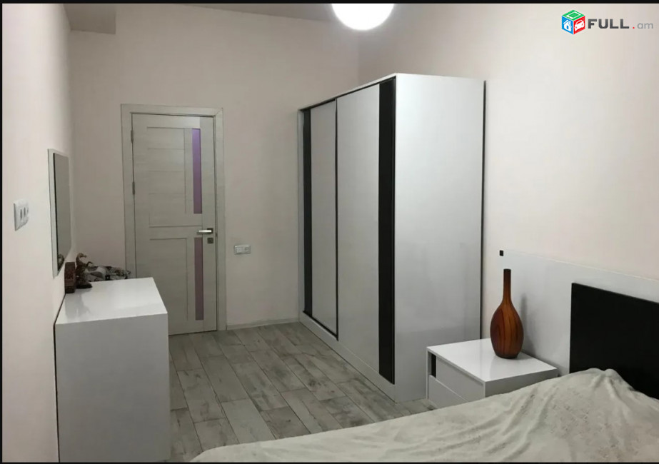 LA10646 Վարձով 2 սենյականոց բնակարան  Լենինգրադյան փողոց , նորակառույց շենքում 