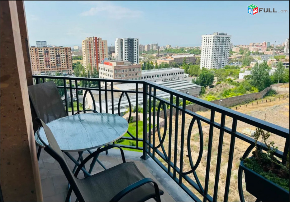LA10669 Վարձով 3 սենյականոց բնակարան նորակառույց շենքում Սասնա Ծռերի փողոցում