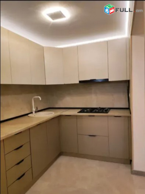 LA10684 Վարձով 2 սենյականոց բնակարան Շինարարների փողոց