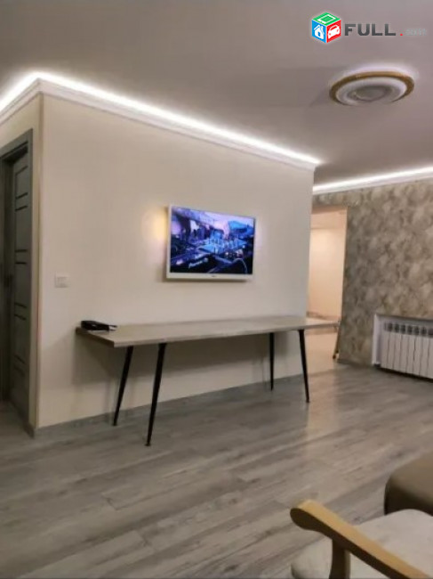 LA10684 Վարձով 2 սենյականոց բնակարան Շինարարների փողոց