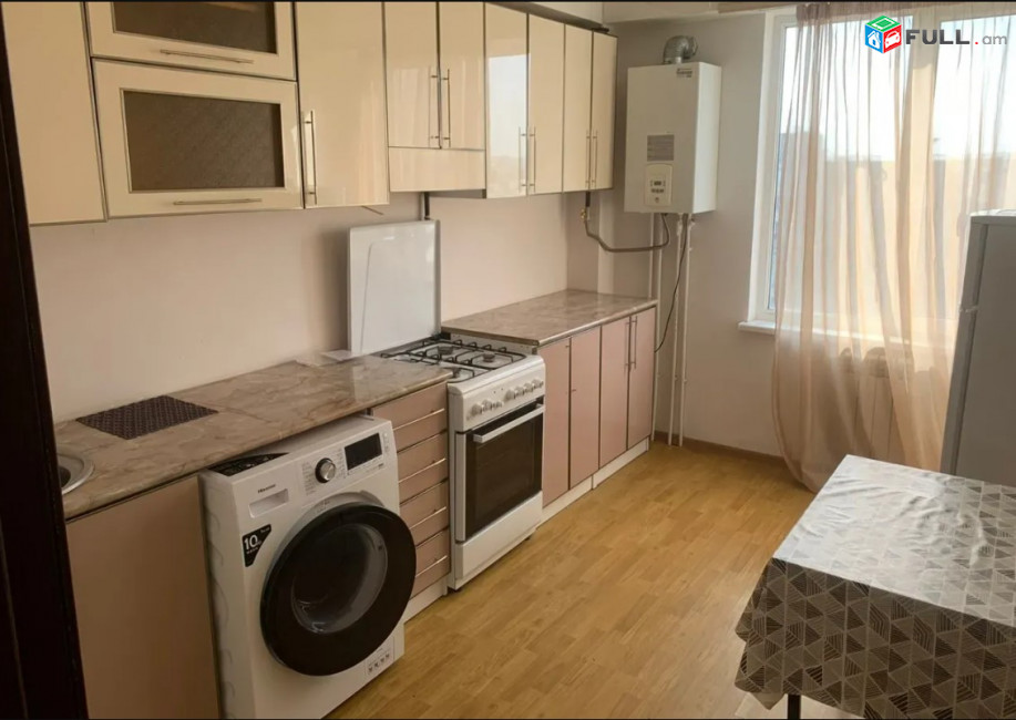 LA10690 Վարձով 2  սենյականոց բնակարան Շինարարների փողոց,  նորակառույց շենք
