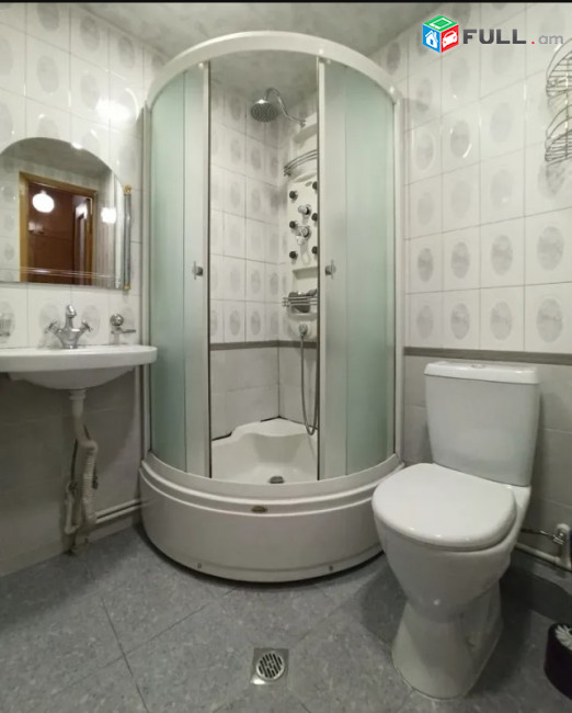 LA10697 Վարձով 2 սենյականոց բնակարան Հանրապետության փողոցում