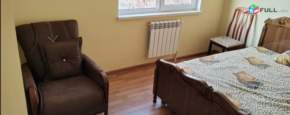LA10699 Վարձով 3 սենյականոց բնակարան Տիտոգրադյան փողոց , էրեբունի մասիվ նորակառույց շենք