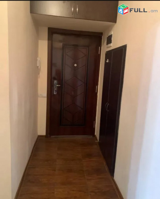 LA10718 Վարձով 3 սենյականոց բնակարան Հրաչյա Քոչար փողոցում