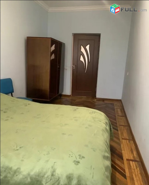 LA10718 Վարձով 3 սենյականոց բնակարան Հրաչյա Քոչար փողոցում