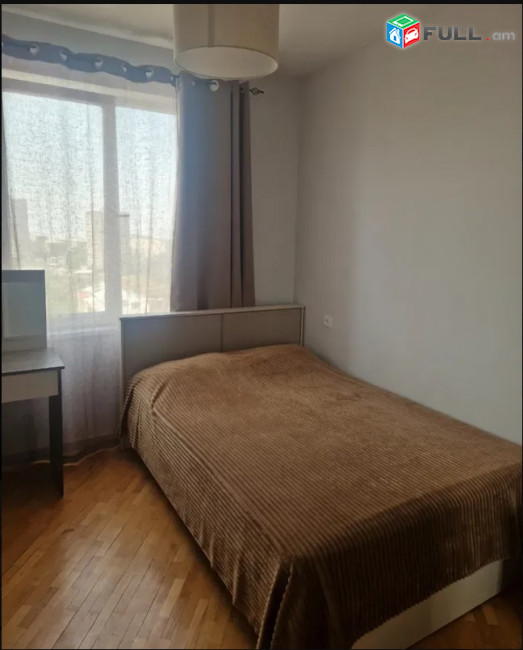 LA10720 Վարձով 3 սենյականոց բնակարան, Աքսել Բակունցի 1-ին նրբանցք