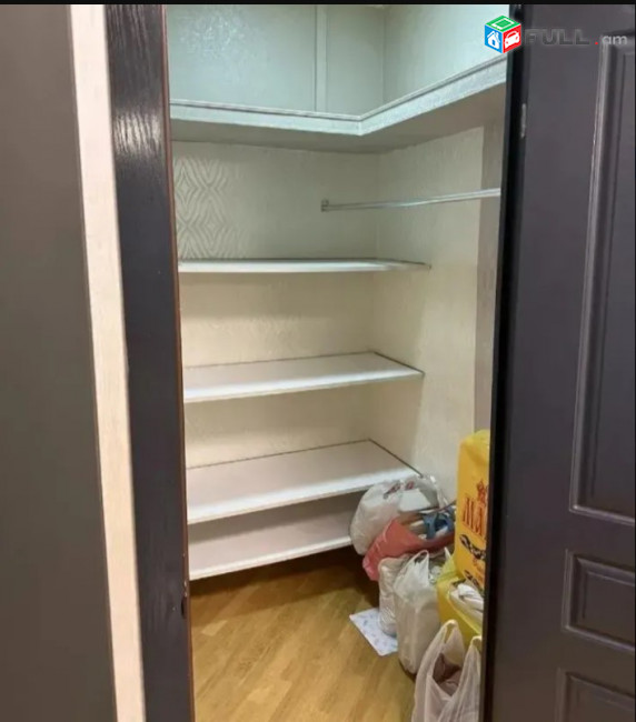 LA10723 Վարձով 2 սենյականոց բնակարան Պուշկինի փողոցում