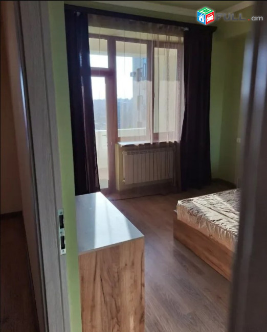 LA10741 Վարձով 4 սենյականոց բնակարան նորակառույց շենքում Արգիշտի փողոցում