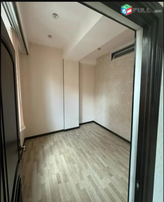 LA10747 Վարձով 3 ս . 4 դարձրած բնակարան Ադոնց , Երազ բնակելի թաղամաս