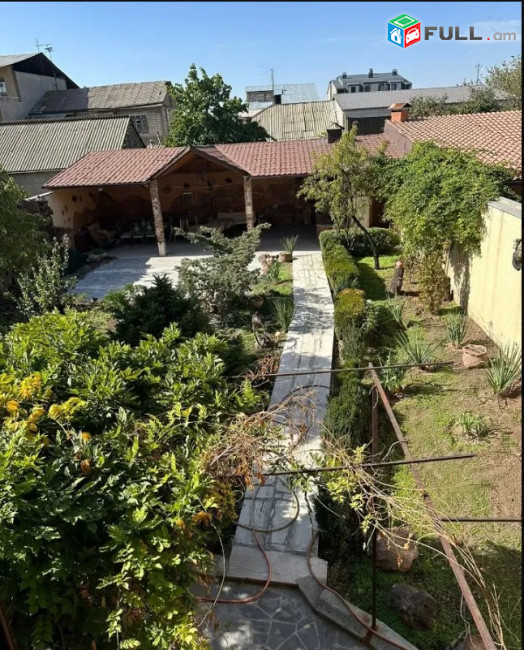 LA10715 Վարձով 6 սենյականոց 3 հարկանի քարե տուն Աթոյան փողոցում Էրեբունիում