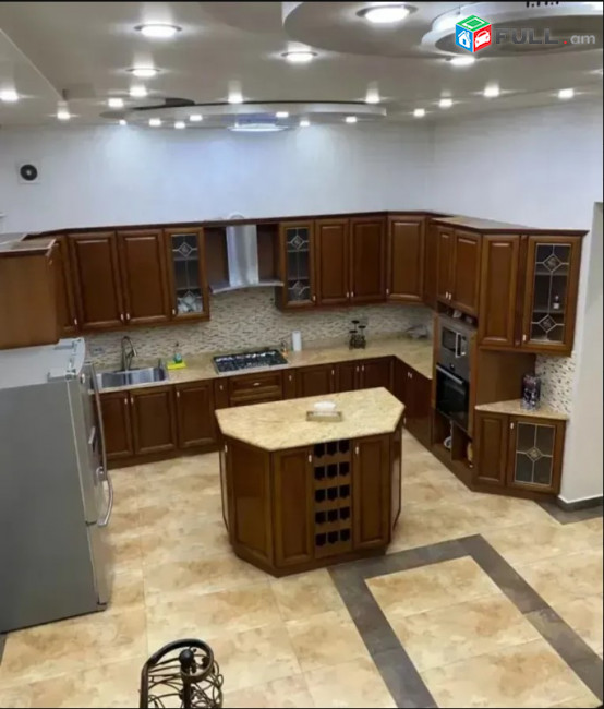 LA10756 Վարձով  5 սենյականոց դուպլեքս բնակարան Թումանյան փողոց , Նալբանդյան 
