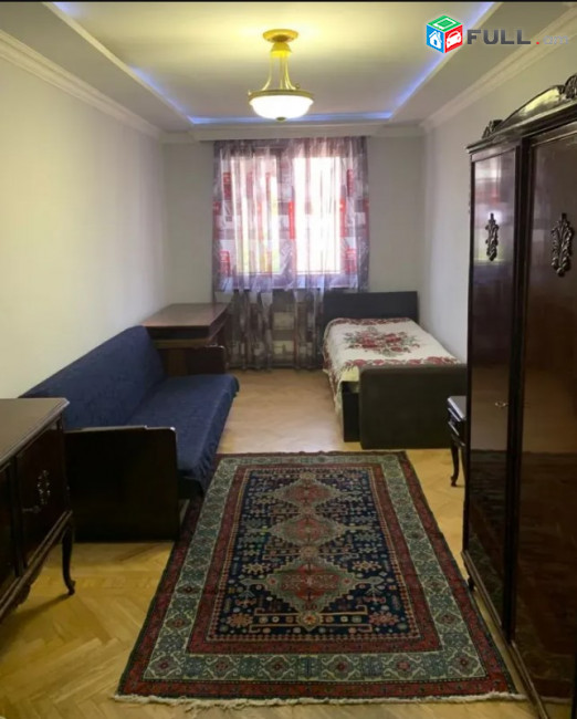 LA10766 Վարձով Վարձով 4 սենյականոց բնակարան Արամ Խաչատրյան փողոցում 