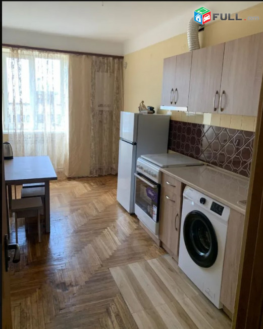 LA10779  Վարձով 4 սենյականոց բնակարան Երվանդ Քոչարի փողոցում