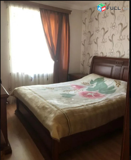 LA10787 Վարձով 3 սենյականոց բնակարան Գյուլիքևխյան փողոցում