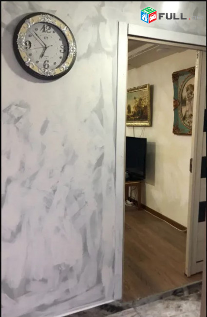 LA10810 Վարձով  4 սենյականոց 3 հարկանի տուն Խորենացու փողոցում կենտրոնում