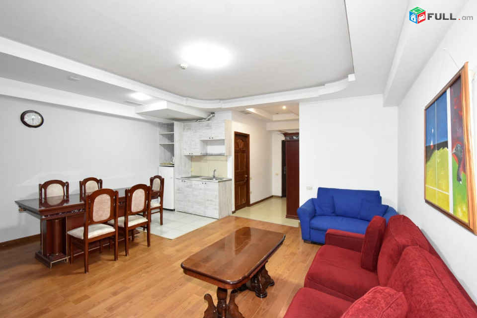 LA10856 Օրավարձով 3 սենյականոց բնակարան Աբովյան փողոց , Կինո Մոսկվայի մոտ նորակառույց շենք