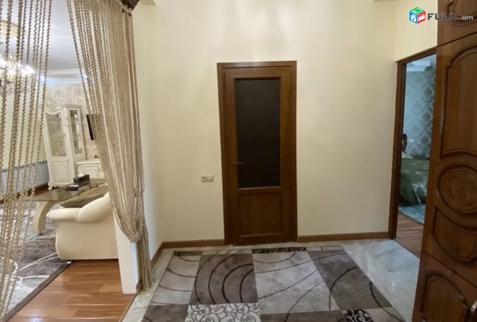 LA01009 Վարձով 3 սենյականոց բնակարան Ագաթանգեղոսի փողոցում