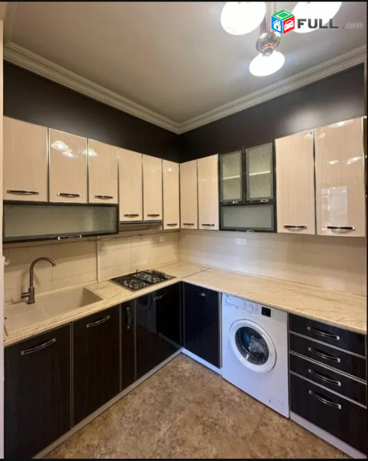 LA10861  Վարձով 2 սենյականոց բնակարան Աբովյան փողոցում 