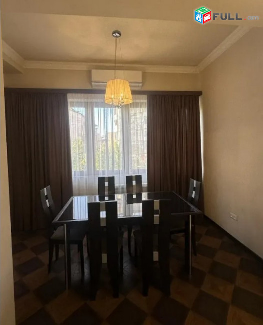 LA10861  Վարձով 2 սենյականոց բնակարան Աբովյան փողոցում 